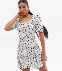 Our guide to spring prints! New Look Spring Blog 62ff1b4736c3847352eb2ca67418a490