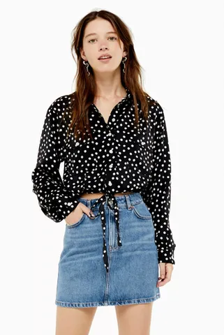 blue denim mini skirt 62ff1b4736c3847352eb2ca67418a490