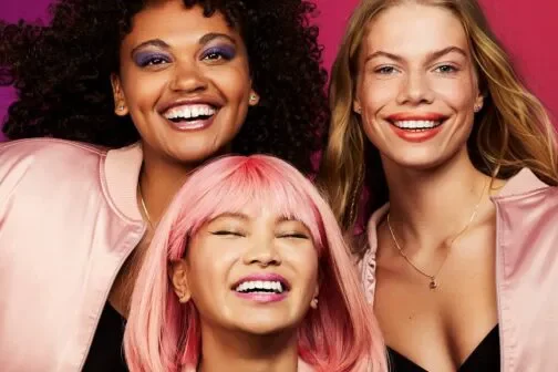 3 H Samuel girls smiling